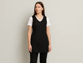Slå-om kjole med hvid t-shirt