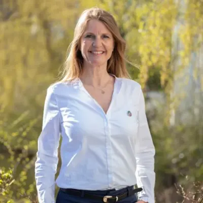 Christina Saxkjær, Elis Danmark